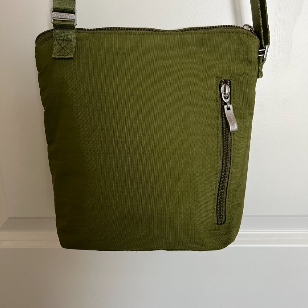 BAGGALLINI - Modern Pocket Crossbody - Green with Pink Interior  - VGUC - Picture 2 of 16